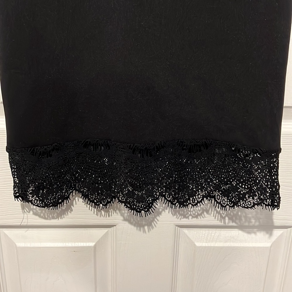 Express  Dress 🖤 - Picture 3 of 9